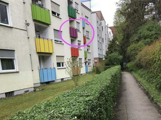 Provisionsfrei! Gut geschnittene 4-Zi-Wohnung in Bad Cannstatt