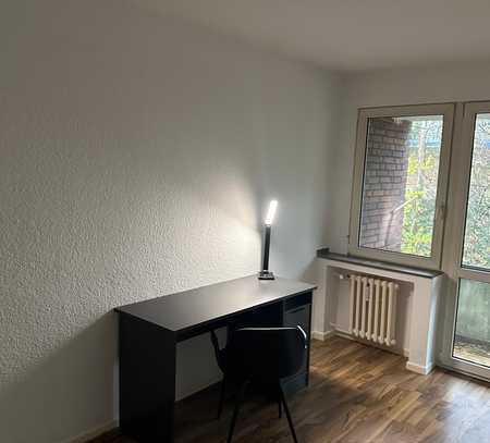 * Modernisiert * 2-Zimmer Wohnung mit Balkon in Duisburg-Hamborn optional mit neuer Einbauküche