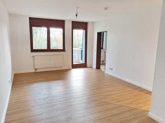 NUR für Senioren: freundliche 1-Zimmer-Wohnung mit Balkon, Serviceangebot nutzbar