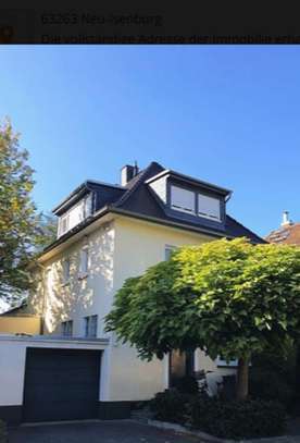 Schöne Maisonette Wohnung in 2-Familienhaus mit einem wunderschönen sehr großen Balkon