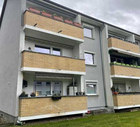 3 Zimmerwohnung mit Balkon und Blick ins Grüne