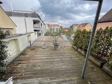 Wunderbare 3-Zimmer Wohnung mit EBK und Dachterrasse in Regensburg Steinweg!