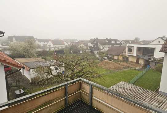 Gepflegte 3-Zimmerwohnung mit Küche, Bad und separater Toilette in ruhiger zentraler Lage