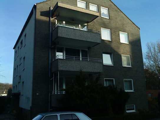 Helle Wohnung mit Balkon in einer Sackgasse