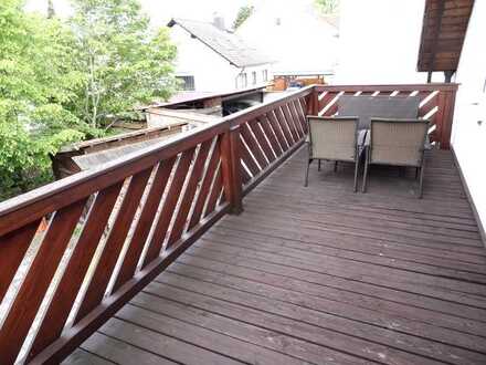Sehr schöne 2 ZKB mit Studiocharakter und großem Südwestbalkon für Einzelperson