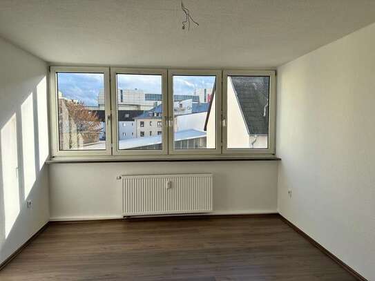 4-Zimmer-Wohnung mit Einbauküche in Kaiserslautern