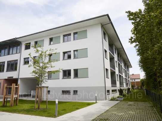 Moderne 3 Zimmer-Wohnung im 1.OG mit überdachtem Balkon * Toplage * Topausstattung *