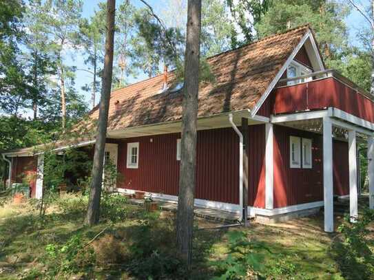 Charmantes kleines Schwedenhaus auf großem Baugrundstück zu verkaufen