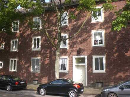 Schöne sanierte und renovierte 2,5 Zimmer Wohnung