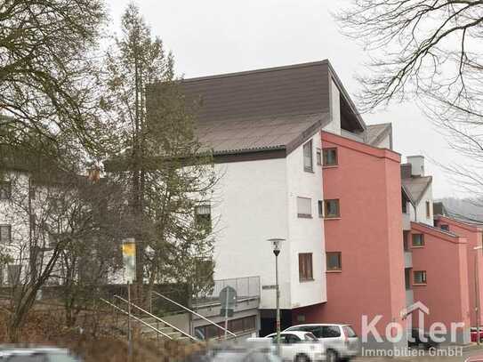 Schöne Maisonette-Wohnung mit Balkon und Loggia