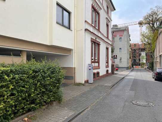 Tiefgaragen-Stellplatz in Frankfurt a.M. nahe Oeder Weg