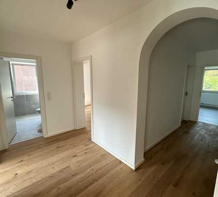 ERSTBEZUG nach Modernisierung - Wohnung mit SÜD-Loggia