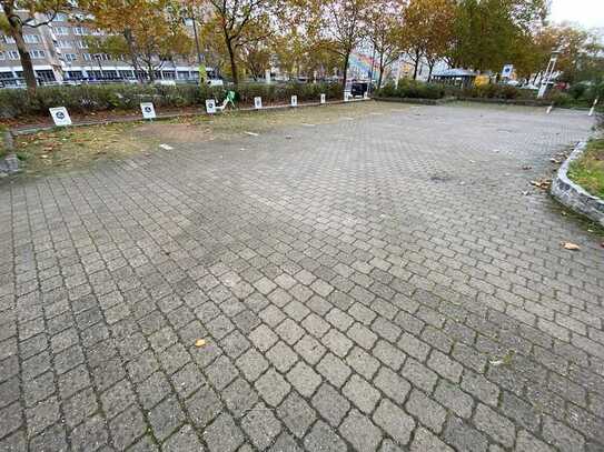 Offener Stellplatz auf dem Freideck neu zu vermieten (kein Tiefgaragenstellplatz)