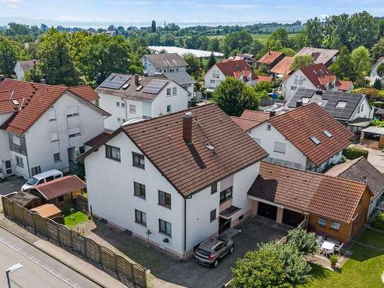 Attraktive, renovierte 4,5-Zi-Wohnung mit gehobener Ausstattung und großem Balkon