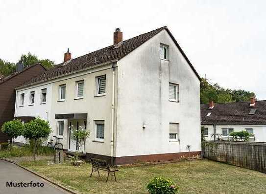 Mehrfamilienhaus mit 8 Wohnungen