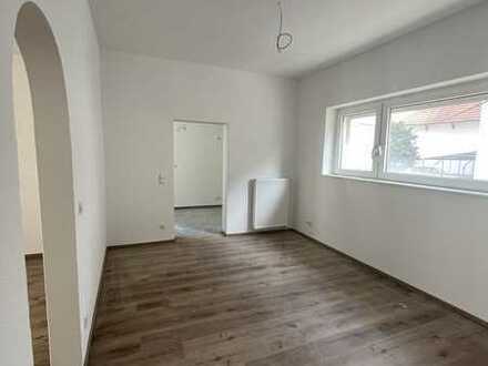 Renovierte 5-Zimmer Wohnung / 94 m² / Stellplatz im Hof