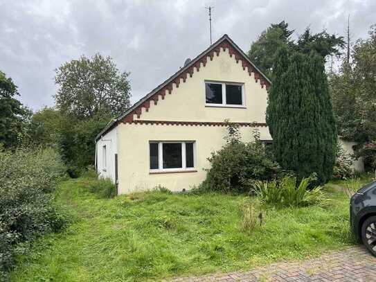 *Handwerker aufgepasst* Haus mit Potenzial: Ihr Projekt auf großem idyllischem Grundstück im Grünen