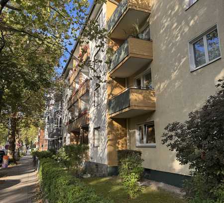 TOLLE 1-2 ZIMMER WOHNUNG MIT SÜDBALKON U. GRÜNBLICK, GUTER LAGE STEGLITZ, STELLPL. MÖGLICH