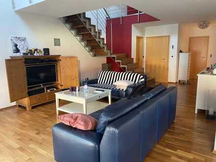 Maisonette-Wohnung mit 5 Zimmern, Balkon, EBK und begehbarem Schrank in Schifferstadt