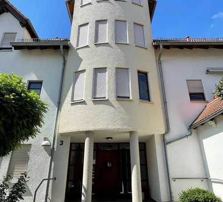 Stilvolle 4,5-Raum-Maisonette-Wohnung mit gehobener Innenausstattung mit EBK in Gärtringen