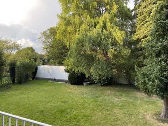 MG-Lürrip - Wohnung mit Balkon, Blick aufs Grüne und guter Anbindung