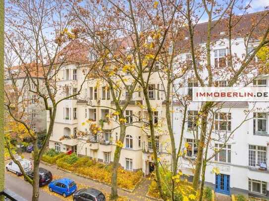 IMMOBERLIN.DE - Toplage: Charmante Stuck-Altbauwohnung mit Südbalkon