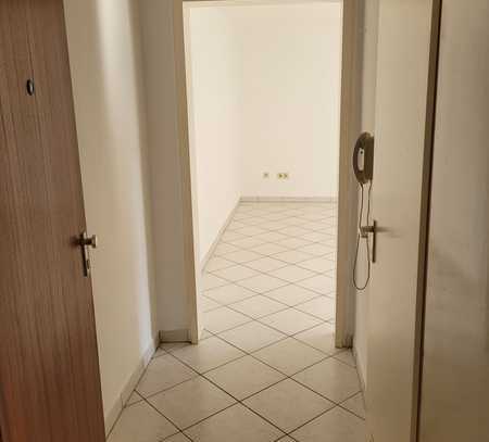 1 Zimmerappartement im Souterrain