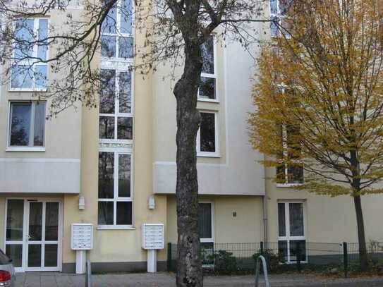2 Zi. Wohnung mit Balkon in Karlshorst
