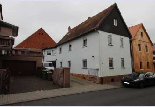 Attraktive und modernisierte 4-Raum-Wohnung in Ravolzhausen