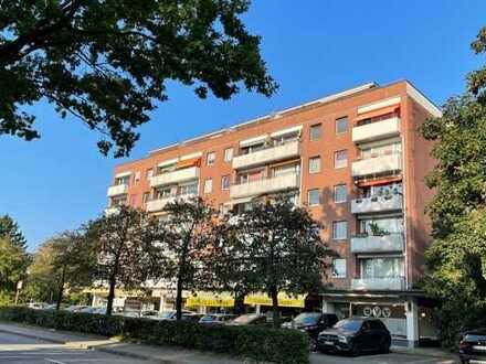 Modernisierte 1,5-Zimmer-Wohnung mit Balkon und Einbauküche in Henstedt-Ulzburg/Rhen