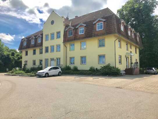 Wunderschöne 3 Zimmer Wohnung in einem ehemaligen Gutshaus bei Grimmen