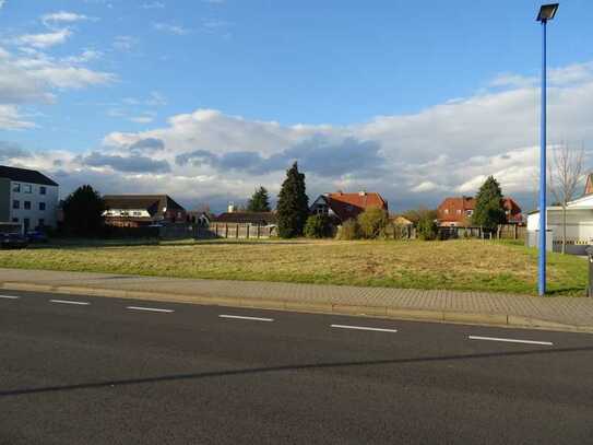 Gewerbegrundstück in zentraler Lage von Bergen, ab sofort verfügbar!