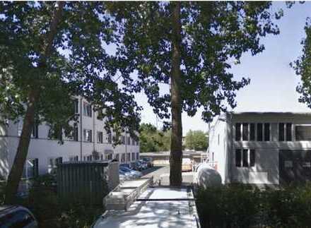 Bürogebäude mit Stellplätzen, ca. 1.270 m² (teilbar ab 410 m²) bis Ende 2026