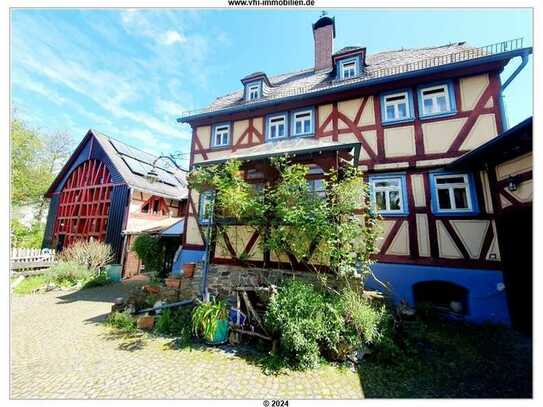 Für Freigeister: Super künstlerisches Gebäudeensamble, 3 Häuser, Scheunen mit Photo.+Garten am Bach!