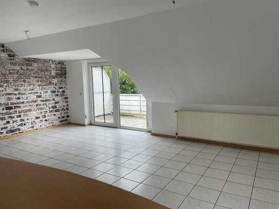 Schöne 4,5 Z. Maisonette mit Balkon und Stellplatz!!