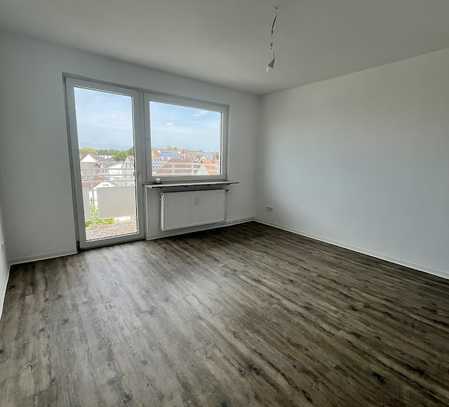 Sanierte 2 Zimmer Wohnung mit Balkon und schöner Aussicht