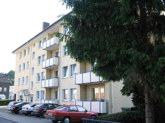 Eilpe-Hasselstraße-nähe Einkaufszentrum- mit Balkon-Tageslichtbad-in ruhiger Lage