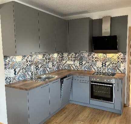 Helle 2 Zimmer Whg. mit Südbalkon, Lift im Haus