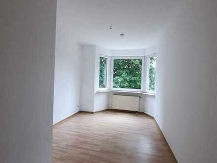 Neuwertige 4-Zimmer-Wohnung mit Balkon in Kaiserslautern