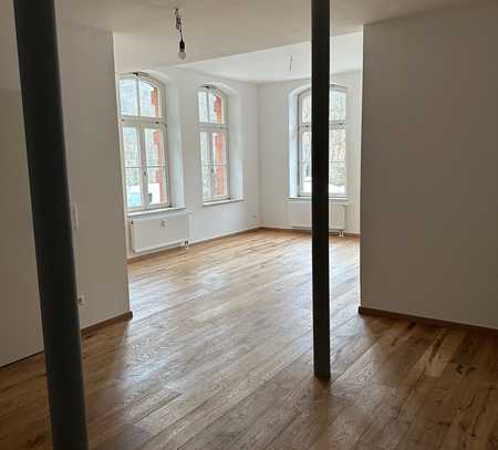 2-Zimmer-Wohnung mit großzügigem Wohn-Essbereich und gehobener Innenausstattung