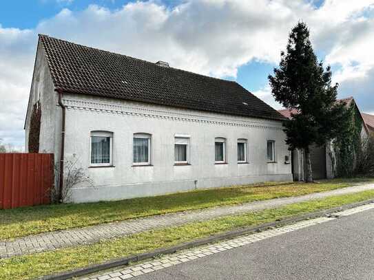 Idyllisches Einfamilienhaus mit Stallgebäude und traumhaftem Feldblick in Mieste