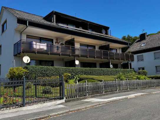 Helle Eigentumswohnung mit großzügigem Balkon und Garage in ruhigem Wohngebiet in Brilon