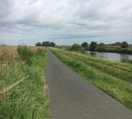 Für Schnellentschlossene: Außergewöhnliches Grundstück direkt am Hadelner Kanal!