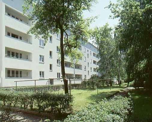 Eine 2 Raumwohnung mit Balkon in zentraler Lage in Gruna