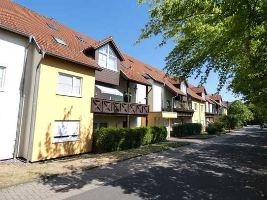 renovierte, moderne 2-Raumwohnung im Dachgeschoss mit Balkon und Tiefgaragenstellplatz Nähe Eisenach