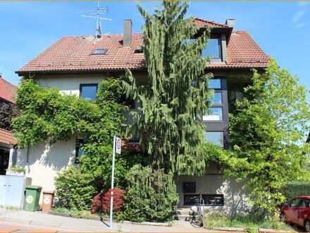 EG 3 Raum Garten Whg mit 81,4 m² + 130 m² Garten + 36,8 m² ELW in einem 2 FH. Die Sanierung trägt d
