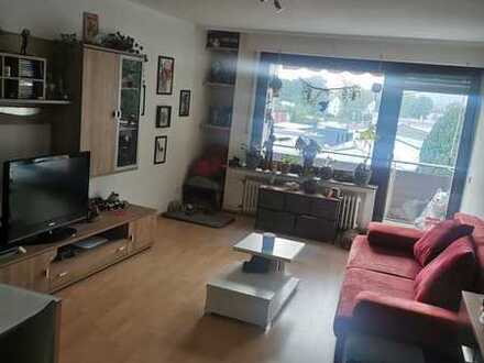 Sehr schöne 3 Zimmer Wohnung mit Balkon und Garage!