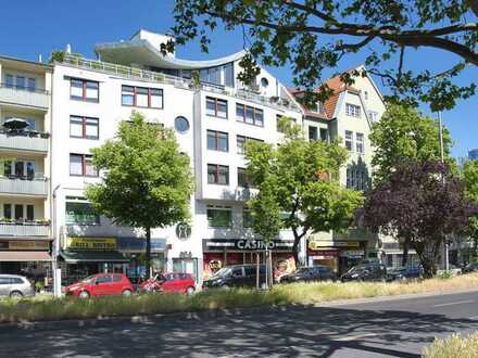 Investieren lohnt sich! Großzügig geschnittene Ladenfläche in Friedenau