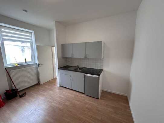 sanierte kleine 1 Zi-EG Whg. mit kleiner Terrasse ab 01.11.2024 zu vermieten