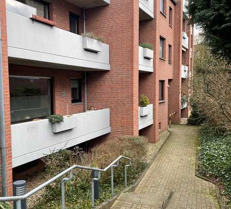 Stilvolle, gepflegte 2-Zimmer-Hochparterre-Wohnung mit Balkon in Köln Lövenich